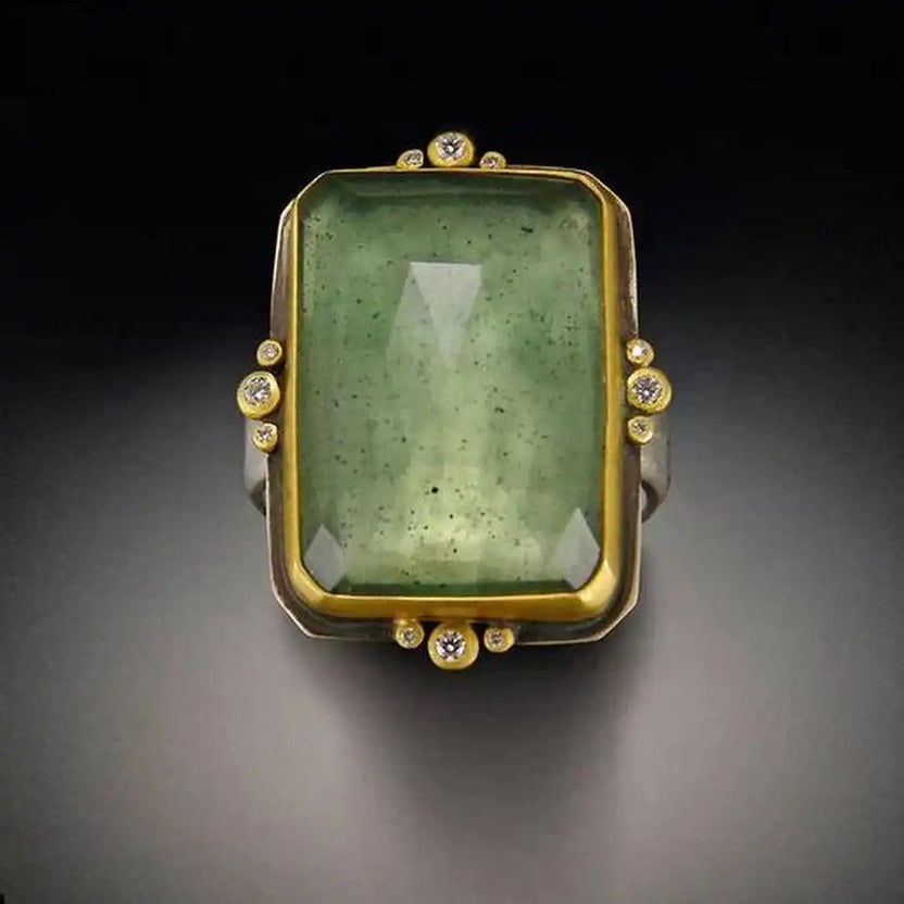 Anillo vintage de oro verde