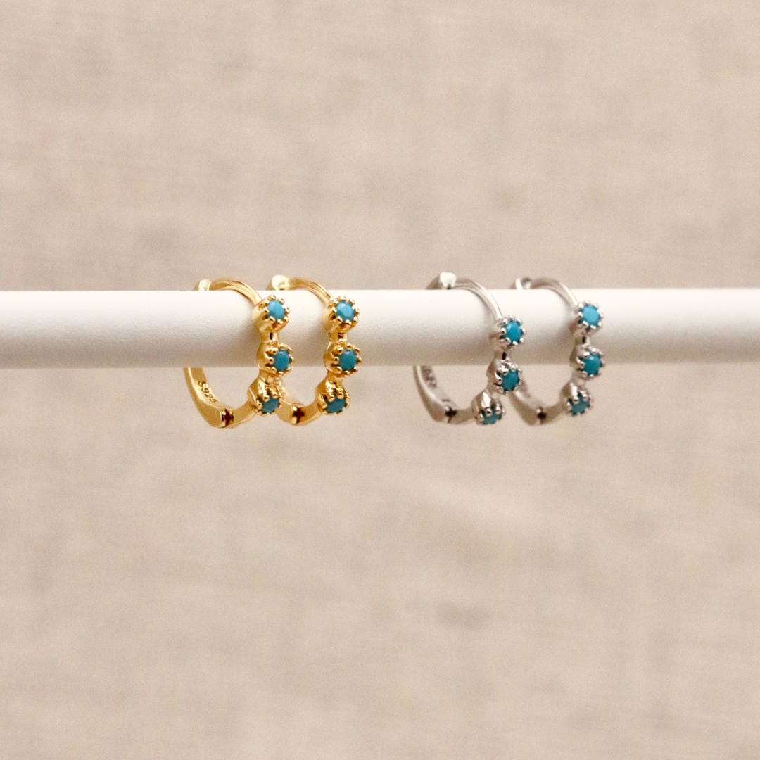 Mini pendientes aro turquesa en dorado o plateado