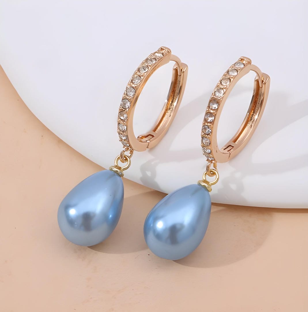 Pendientes azul océano con brillo de rocío