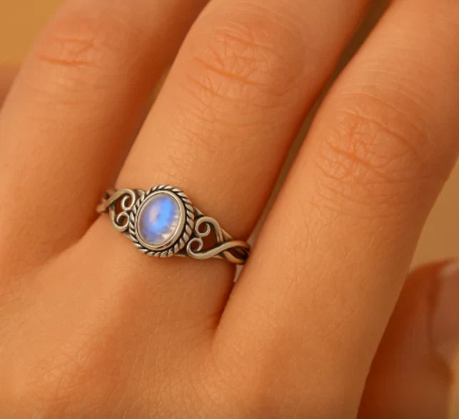 Anillo de plata antigua con cadena y piedra lunar – imagen 2