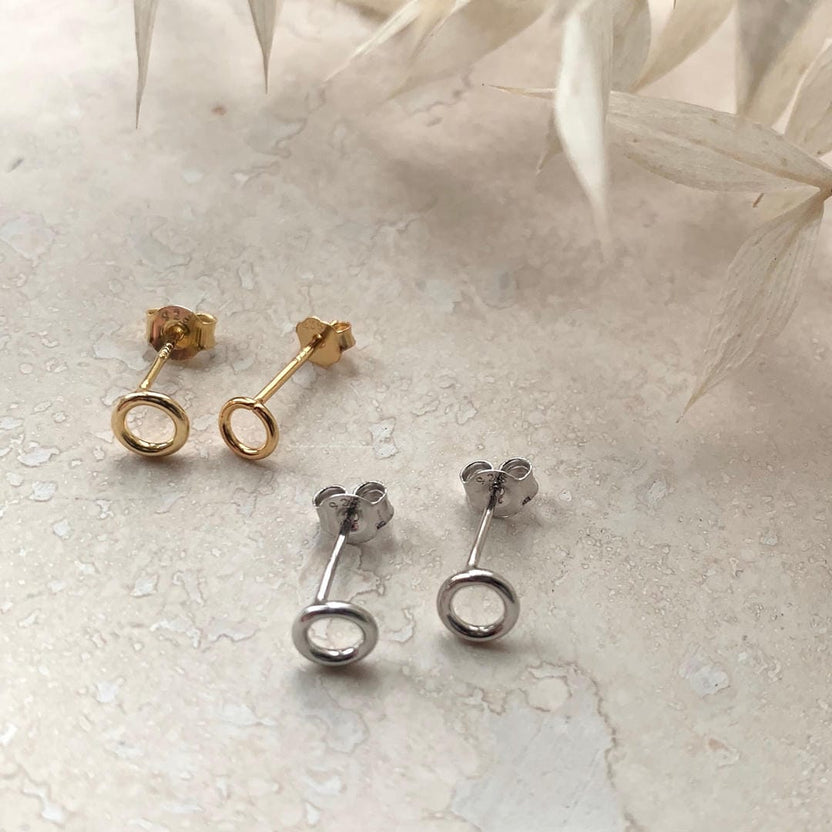Pendientes micro circulares en oro o plata