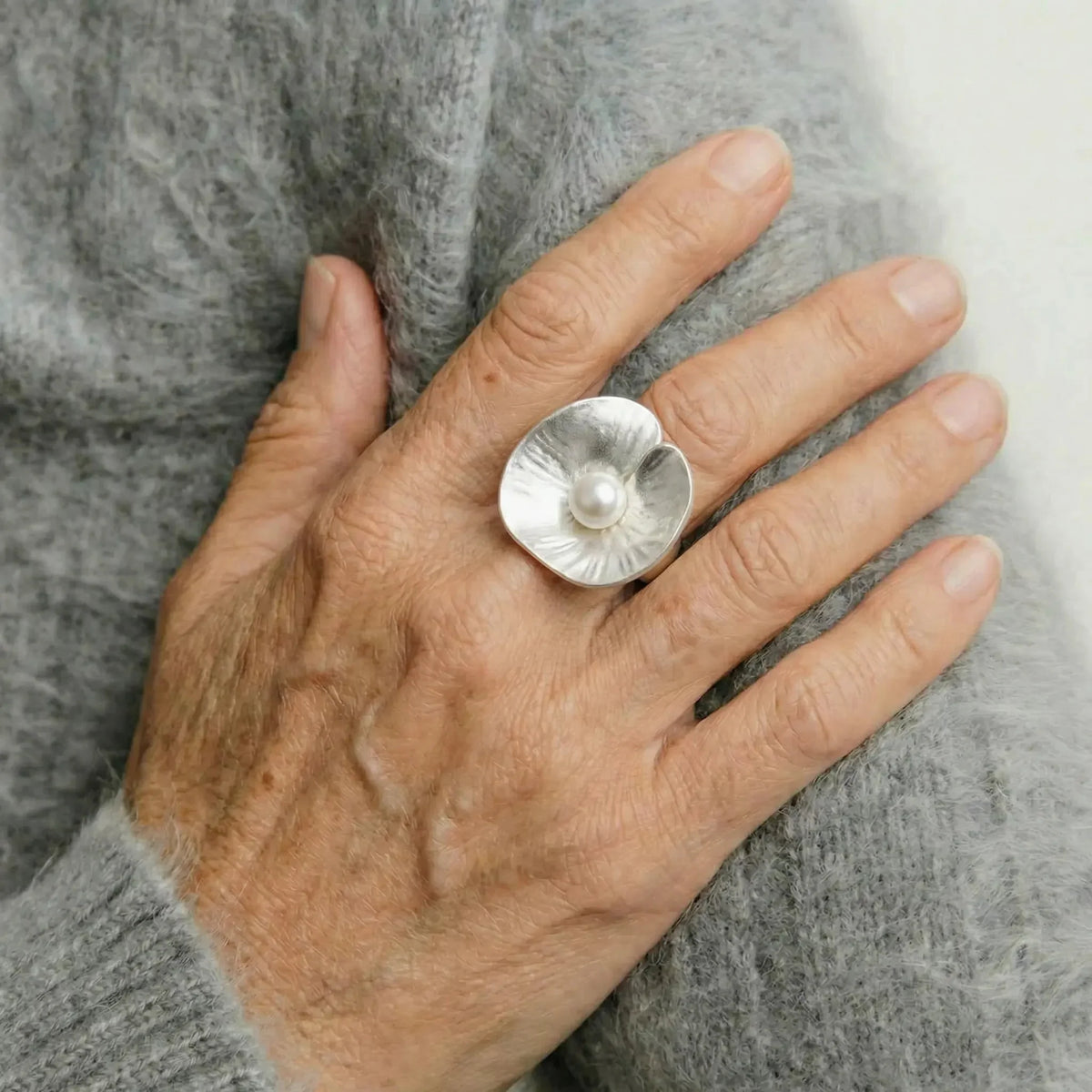 Anillo de perla Carmen, Lucía & Rocío – imagen 3