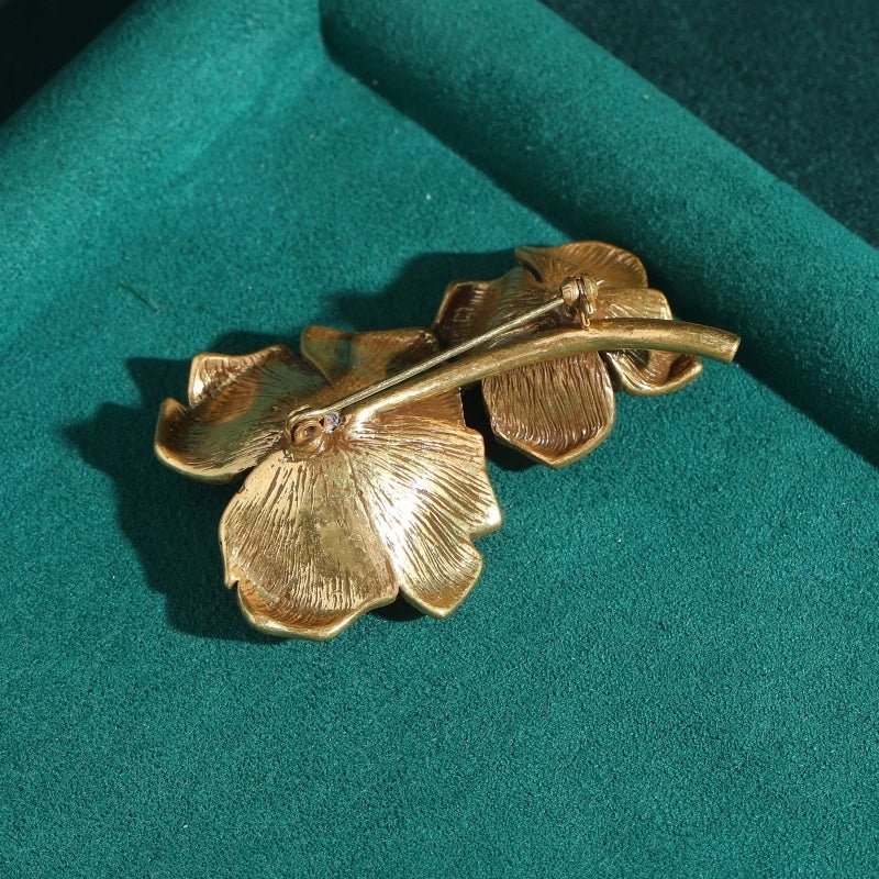 Broche floral zafiro de medianoche – imagen 2