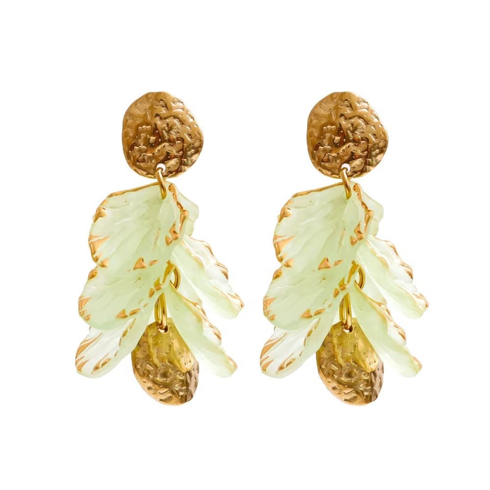 Pendientes delicados Pétalo de Luna — Carmen, Lucía & Rocío