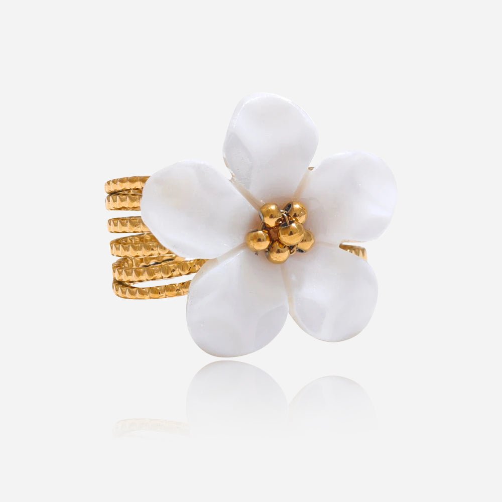 Anillo Flor de Luna con concha — Carmen, Lucía & Rocío