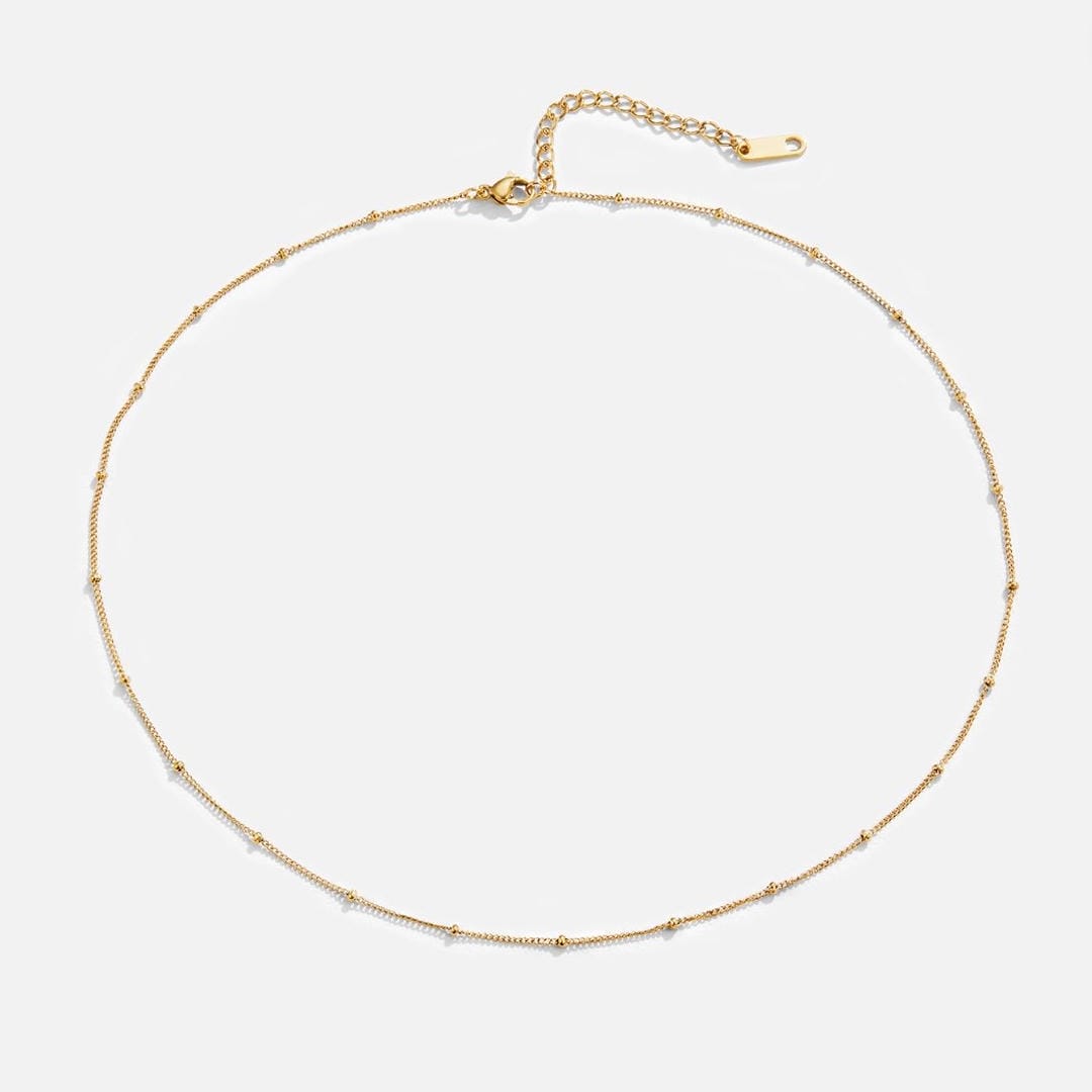 Collar dorado elegante y con estilo de capas — Carmen, Lucía & Rocío