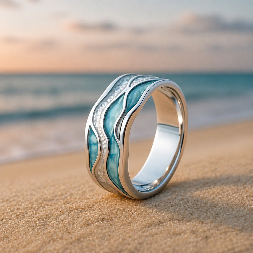 Anillo ondulado turquesa del océano