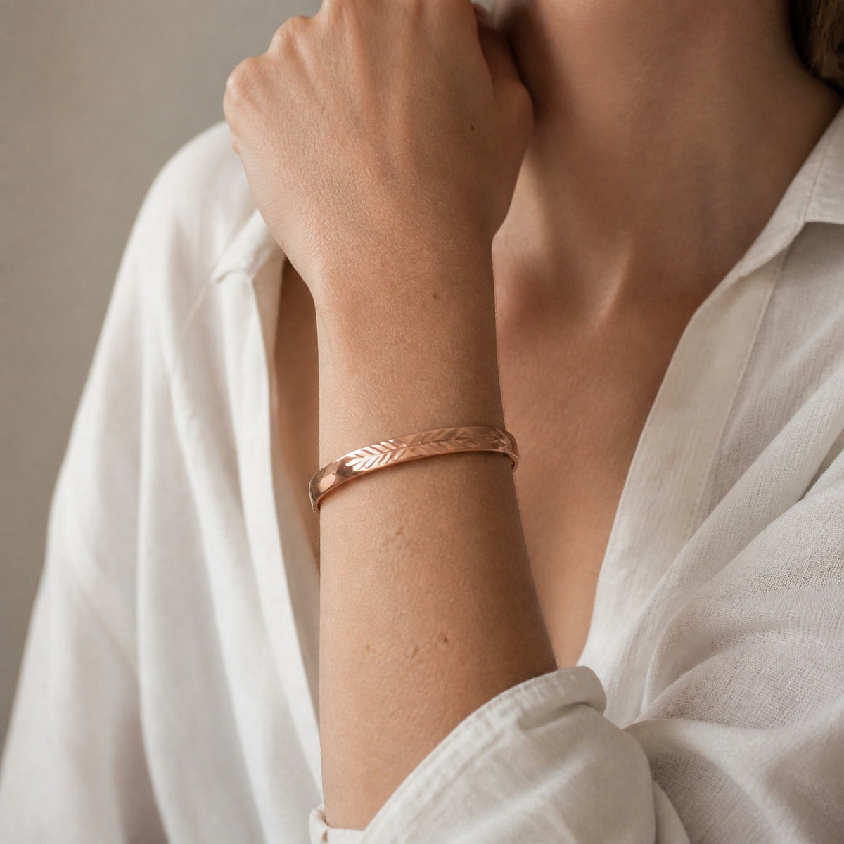 Pulsera de cobre bajo la luna – imagen 2