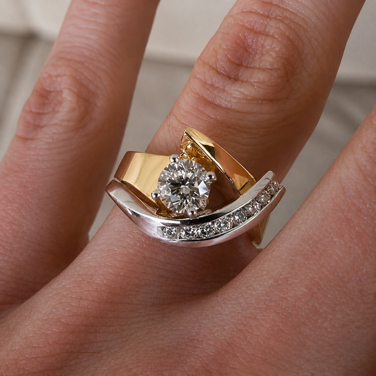 Anillo bicolor artístico – imagen 2