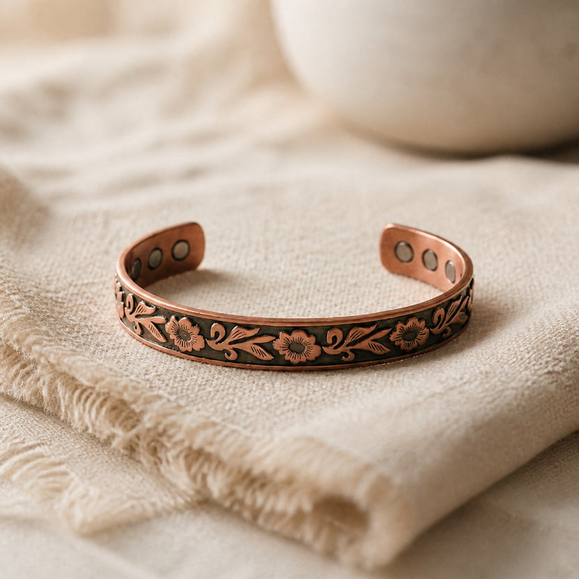 Pulsera de cobre con hiedra