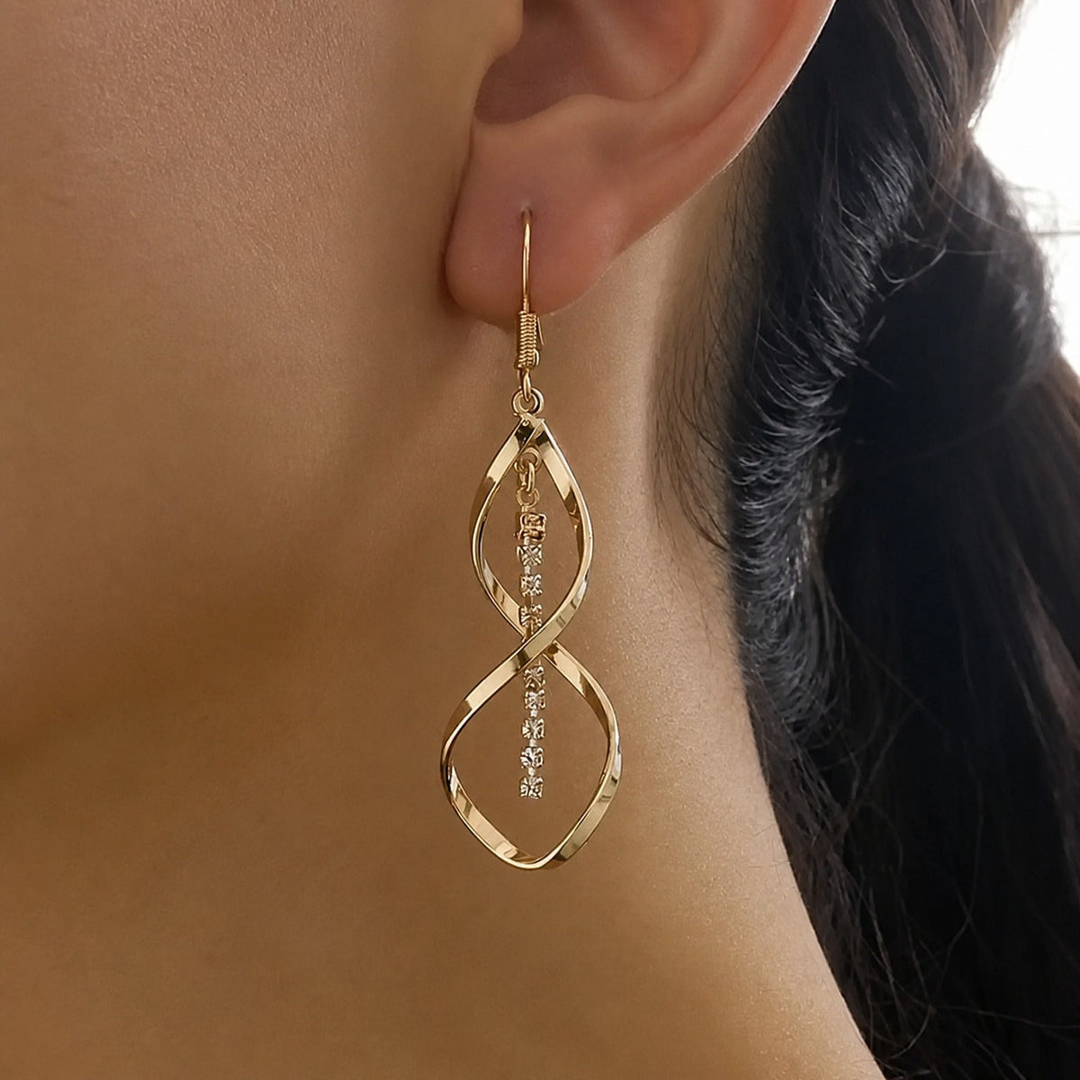 Pendientes dorados celestiales con rayo de sol