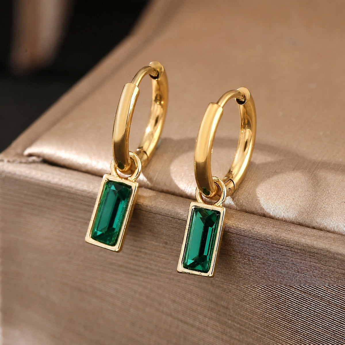 Pendientes minimalistas de gota llamativos – imagen 2