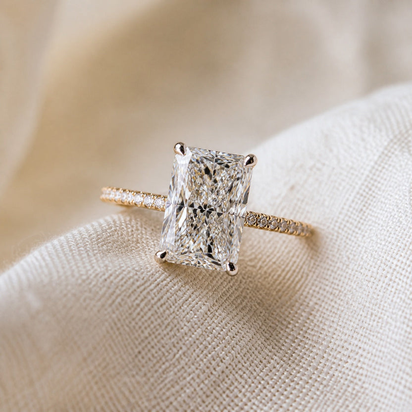 Anillo solitario radiante soberano