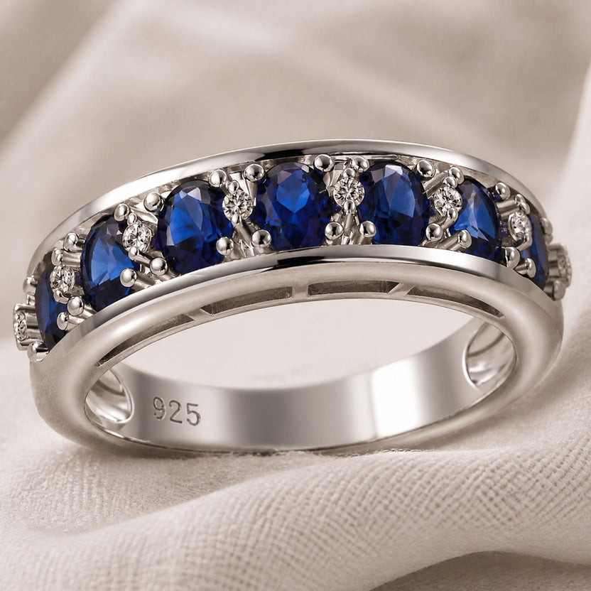 Anillo majestuoso de zafiro