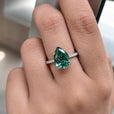 Anillo atemporal Esmeralda Majestuosa