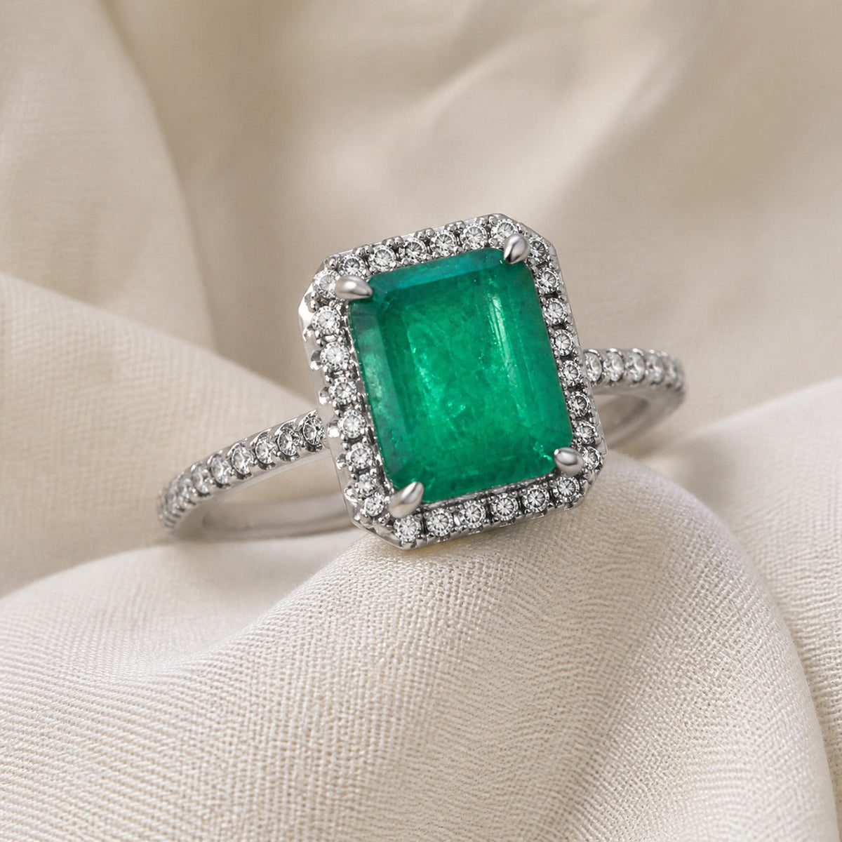 Anillo de joya Esmeralda nocturna