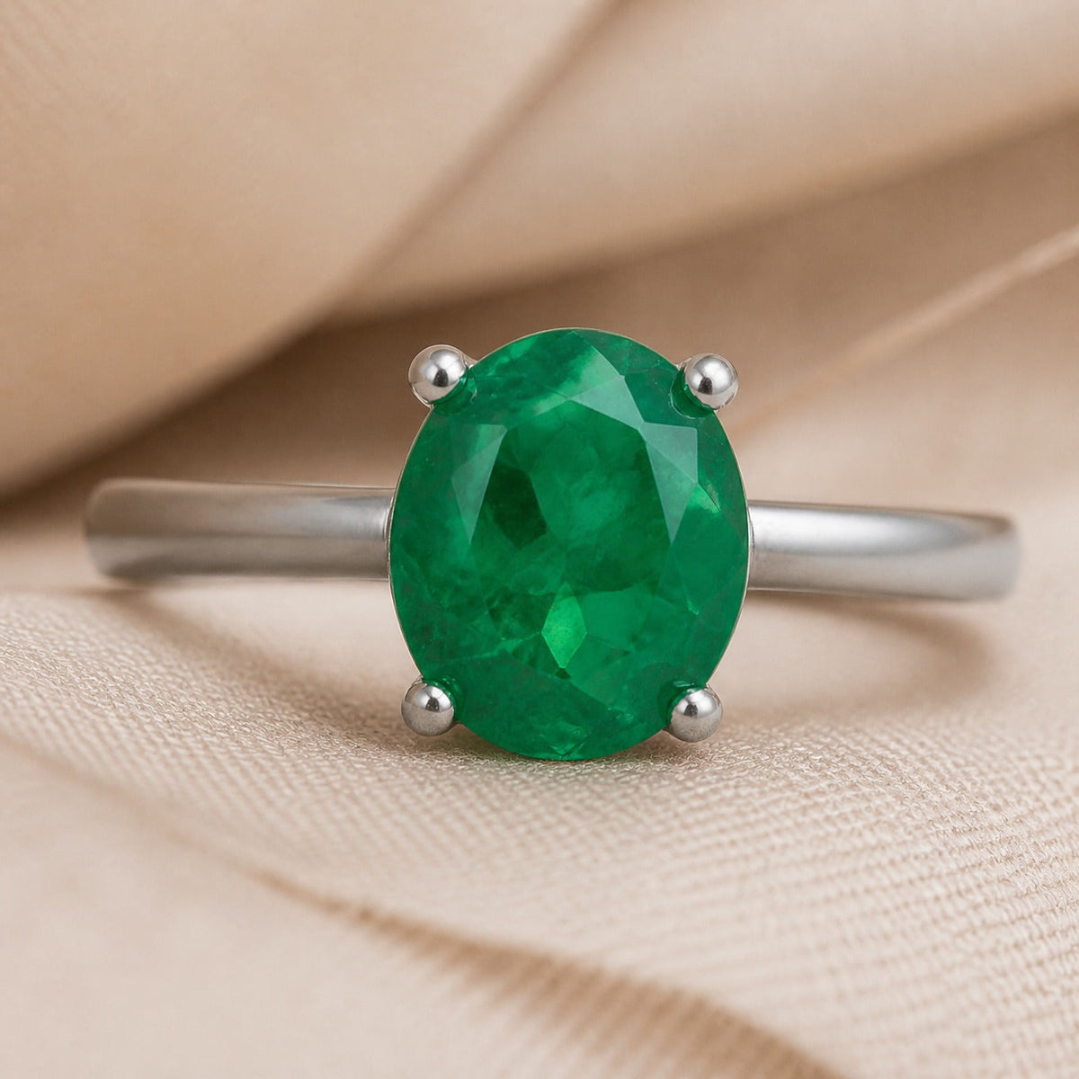 Anillo Brilliant Essence de esmeralda