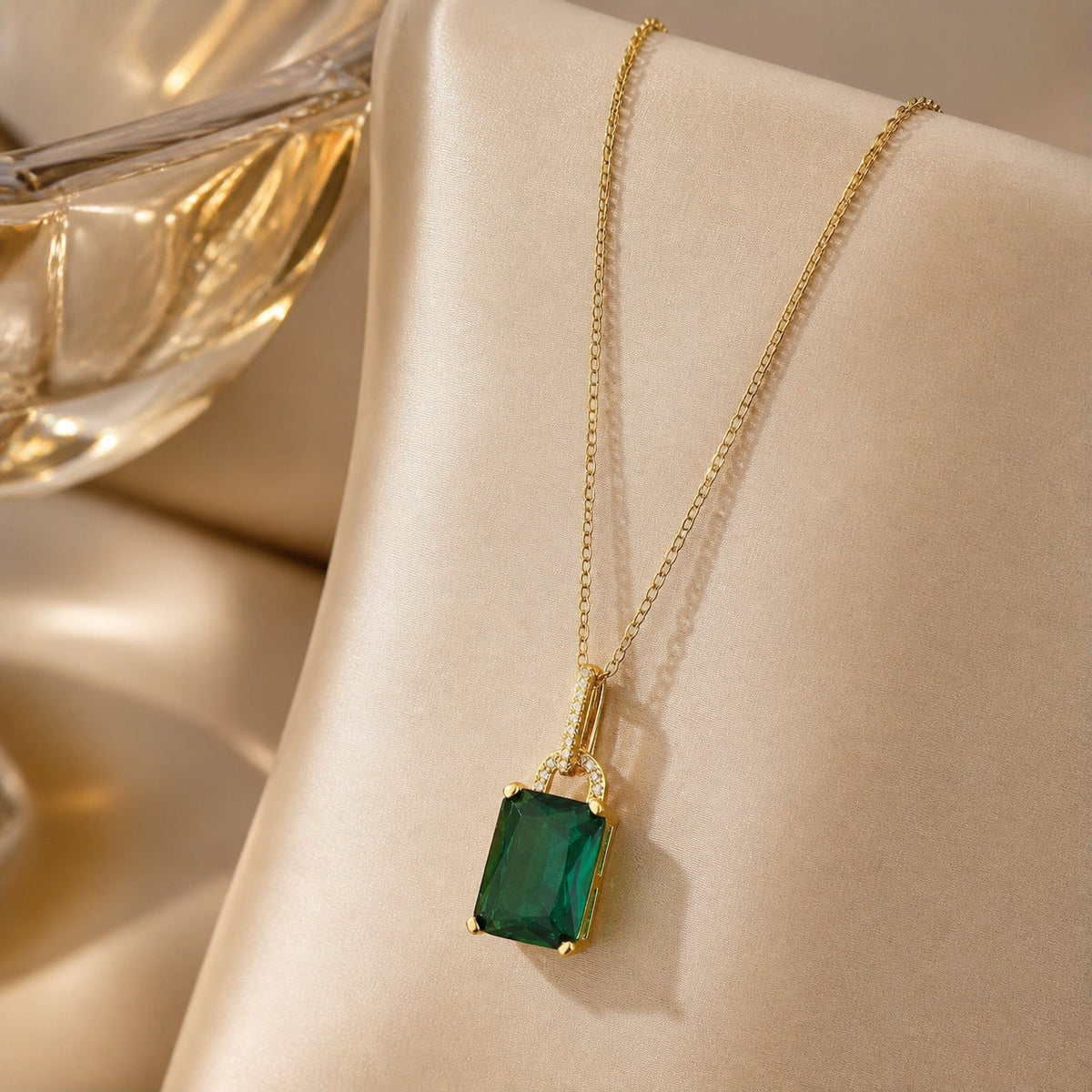 Collar con colgante Solsticio esmeralda – imagen 2