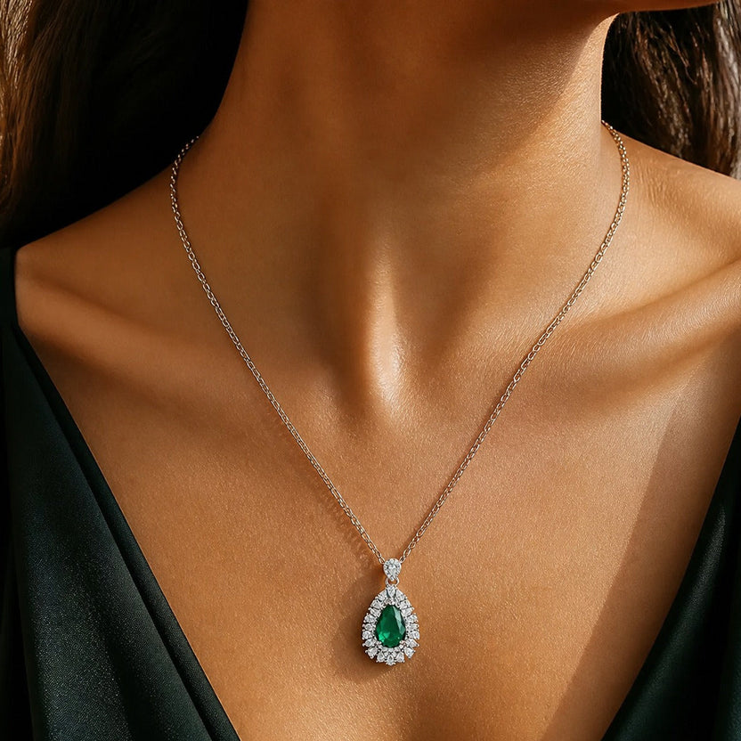 Collar con colgante Horizonte esmeralda