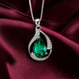 Collar con colgante Susurro de esmeralda – imagen 2