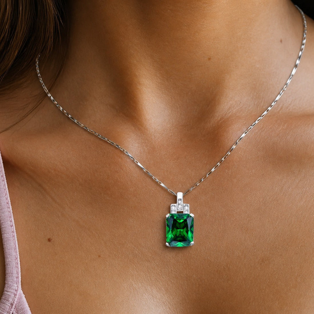 Collar Emerald Eternal de oro blanco