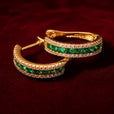 Pendientes de aro con brillo dorado – imagen 2