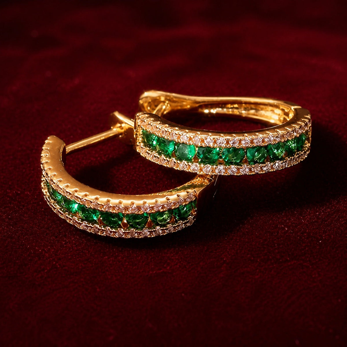 Pendientes de aro con brillo dorado – imagen 2