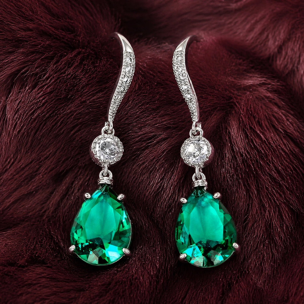 Pendientes colgantes Cascada Esmeralda — Carmen, Lucía & Rocío