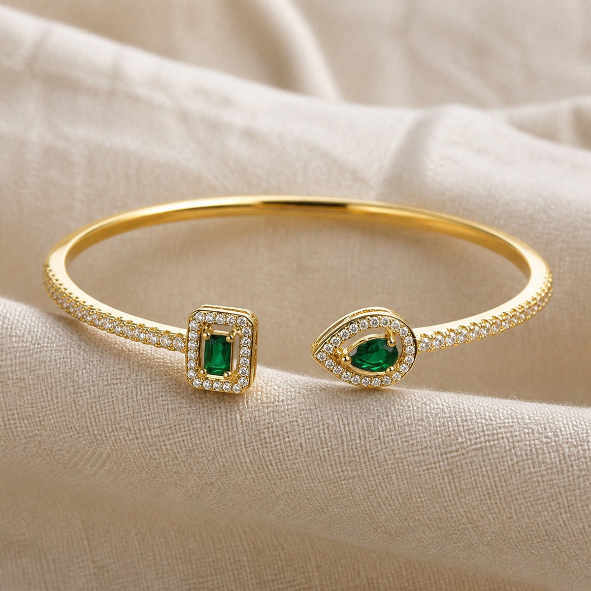 Brazalete rígido poligonal esmeralda – imagen 2