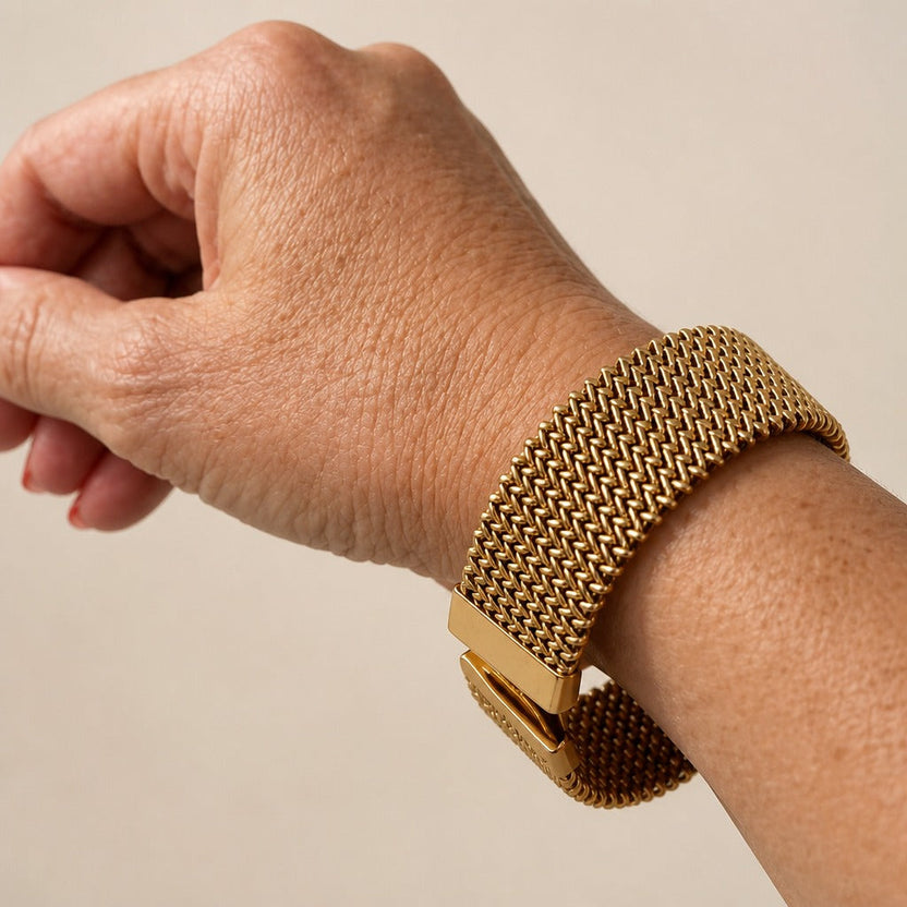 Pulsera trenzada chapada en oro