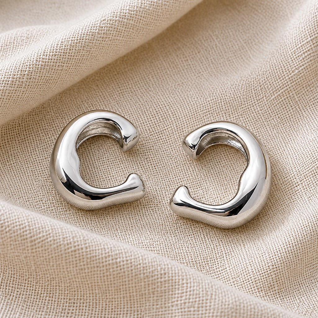 Earcuff Adriana moderno pulido – imagen 2