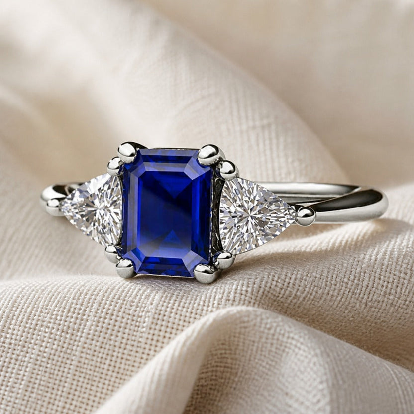 Anillo de zafiro de talla octogonal