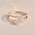 Anillo de oro rosa de doble capa con circonita – imagen 2