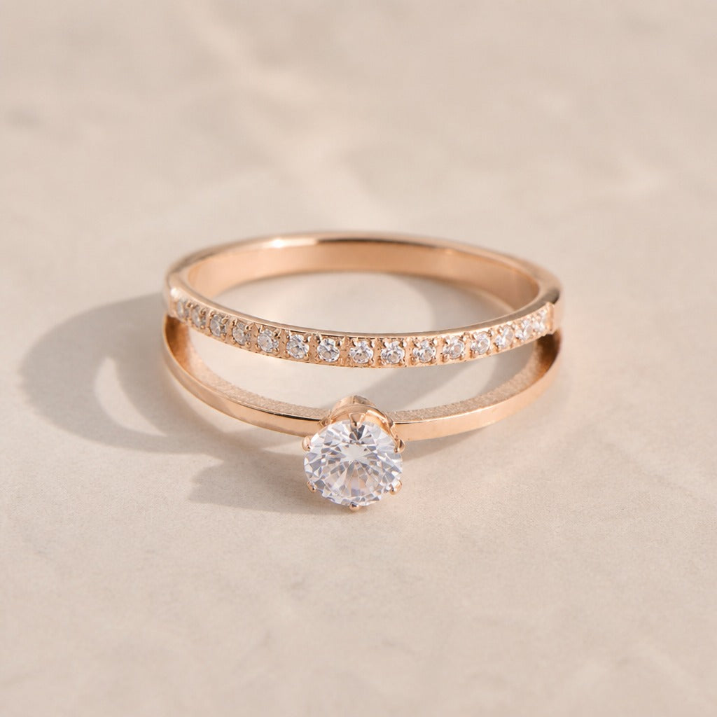 Anillo de oro rosa de doble capa con circonita – imagen 2