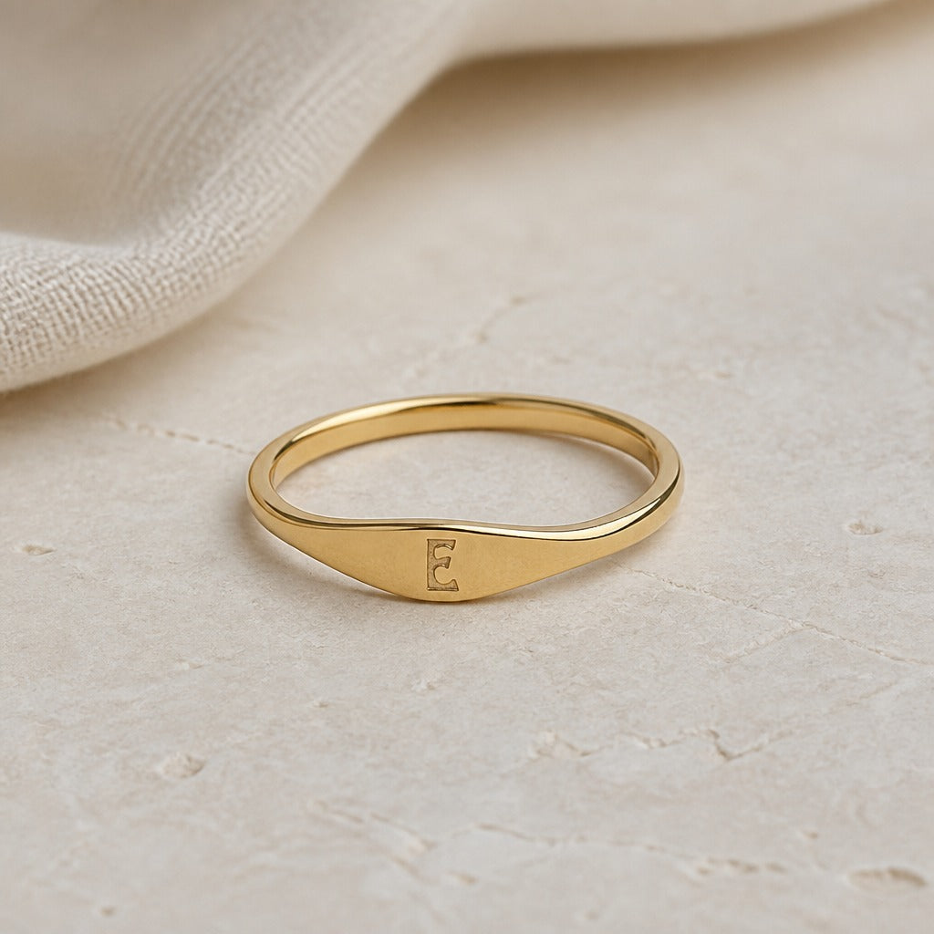 Colección de anillos con letras Liora – imagen 5