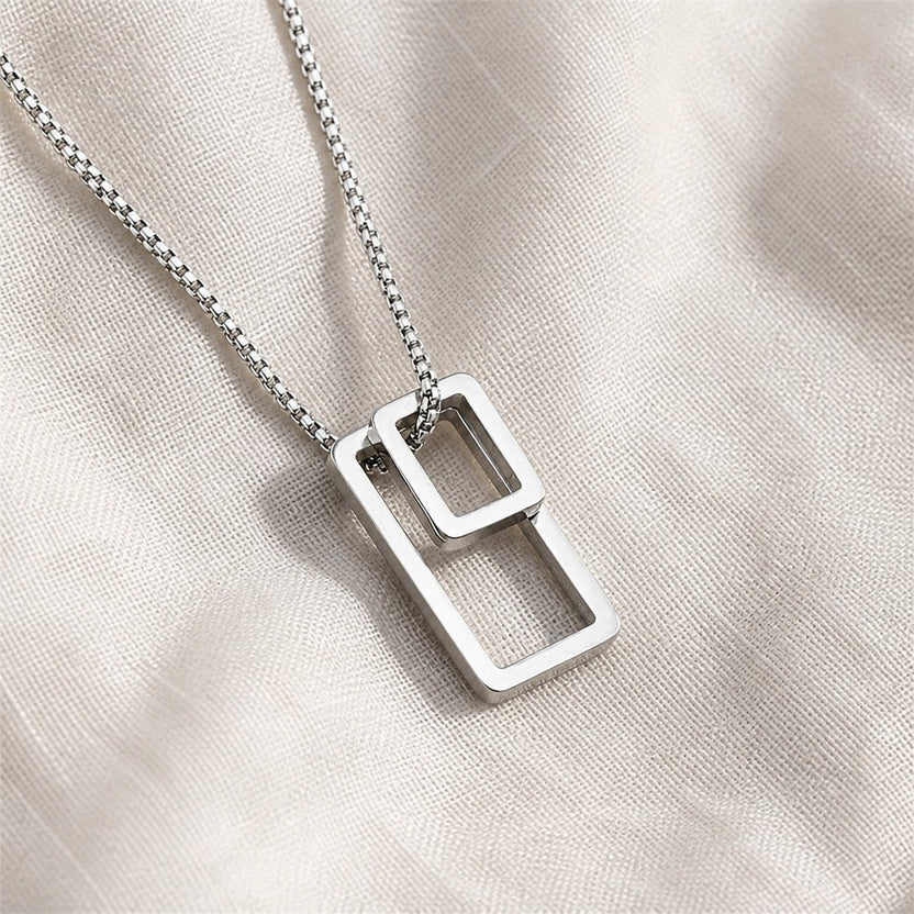 Collar con colgante geométrico rectangular