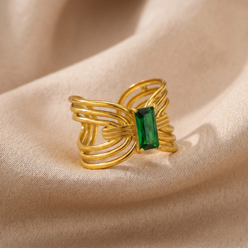 Anillo retorcido Emerald Essence