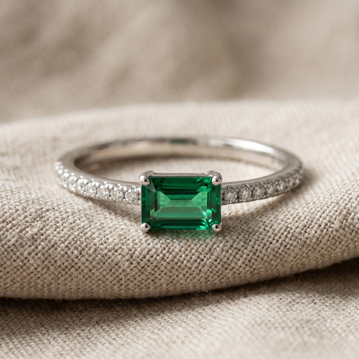 Anillo Aurora Esmeralda de plata — Carmen, Lucía & Rocío