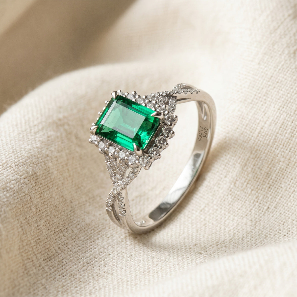Anillo Majestuoso Esmeralda de moissanita – imagen 2