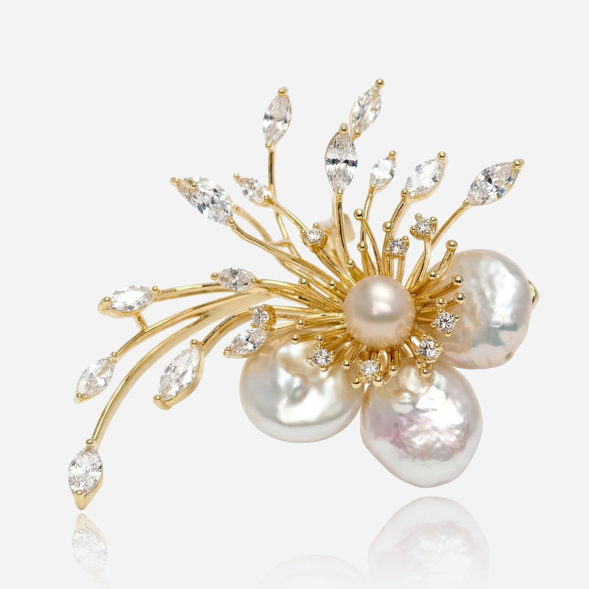 Broche estrella de perlas