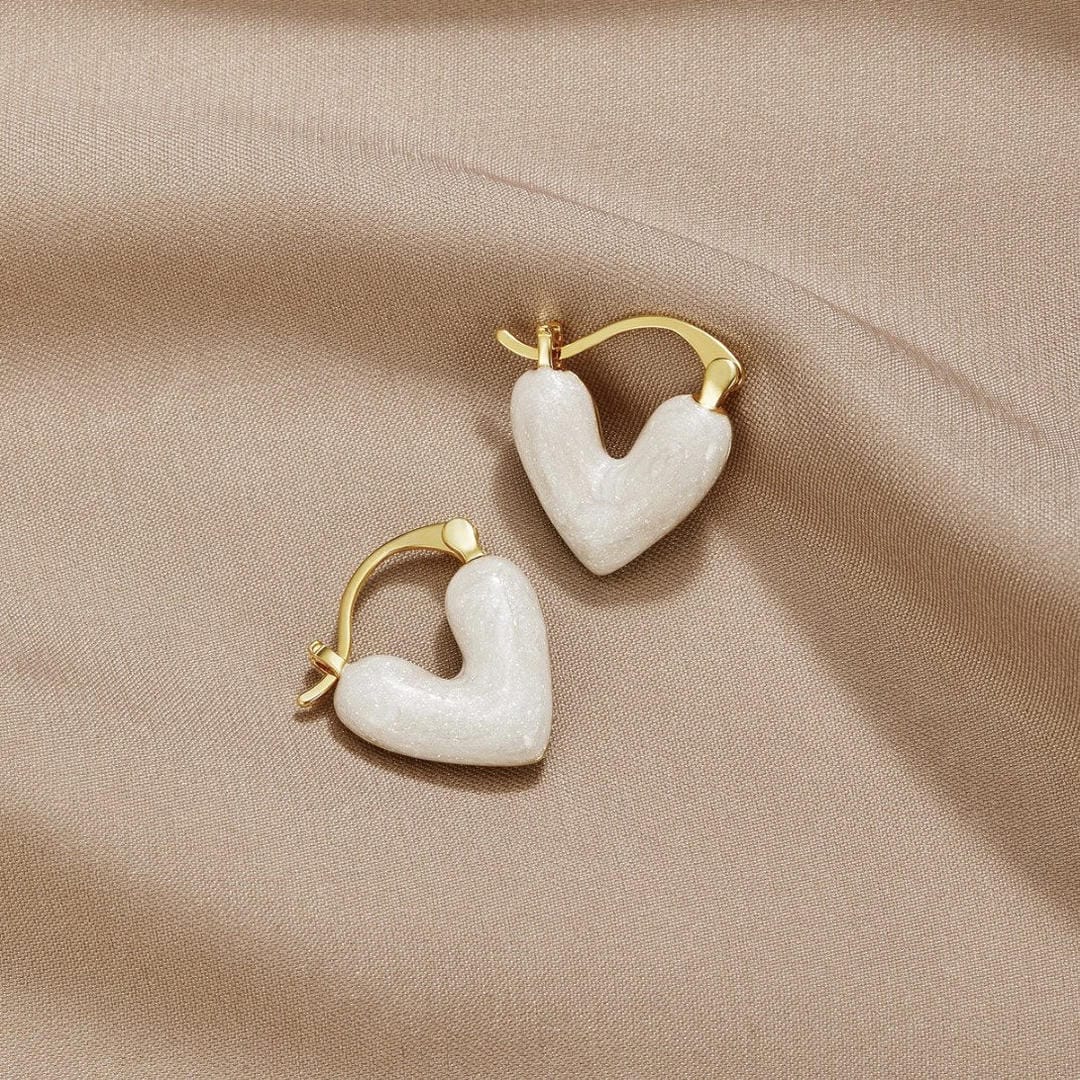 Pendientes corazón blanco puro – imagen 3