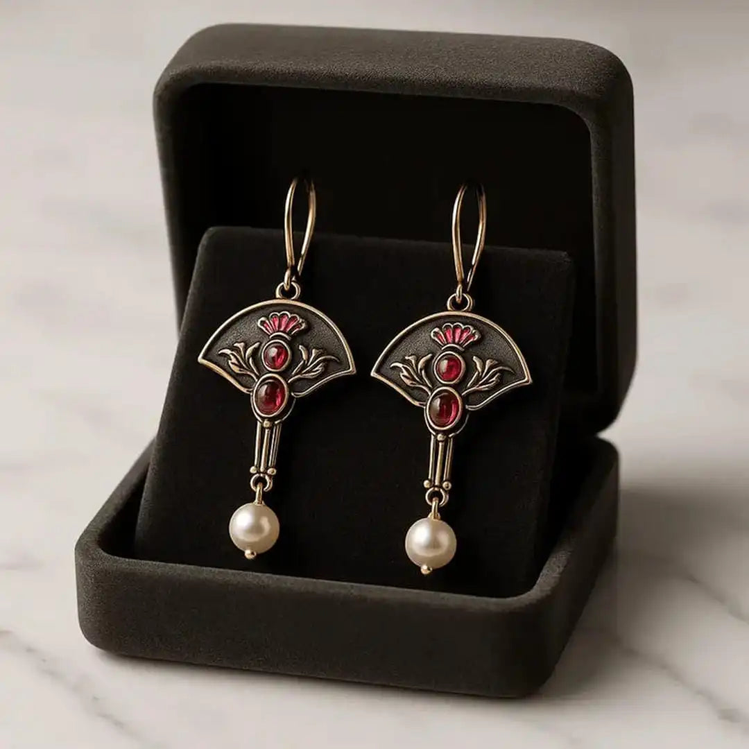 Pendientes retro con cristal rojo y perlas – imagen 3
