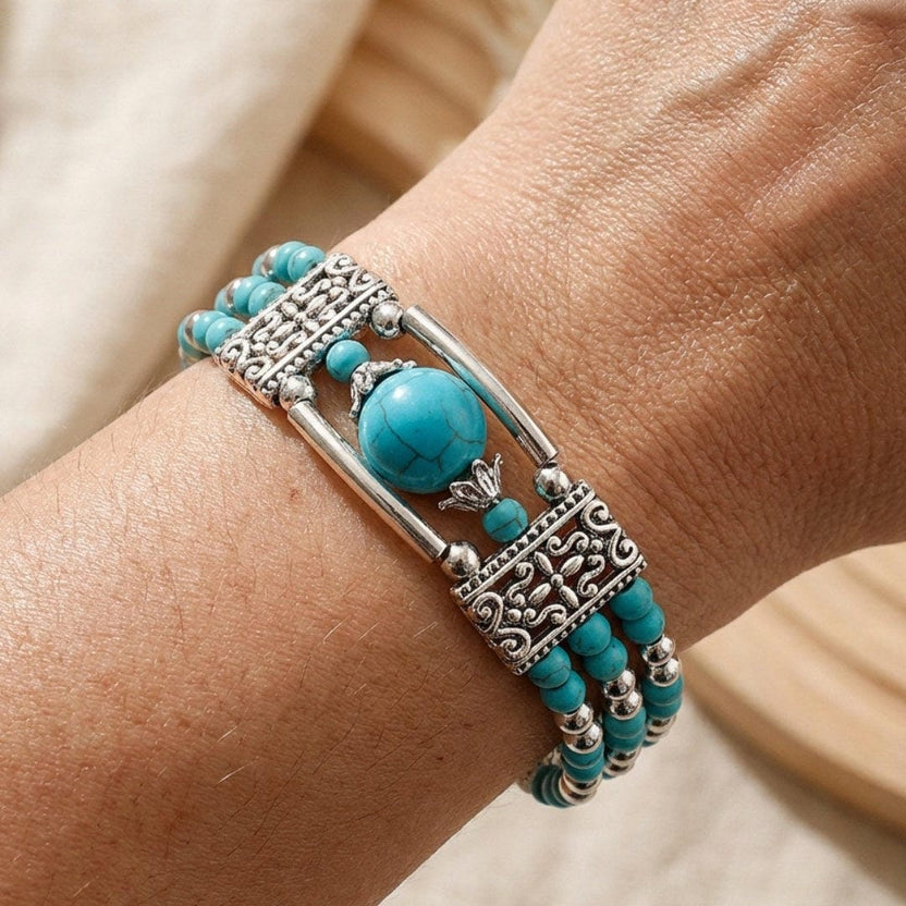 Pulsera antigua de plata con piedra de turquesa