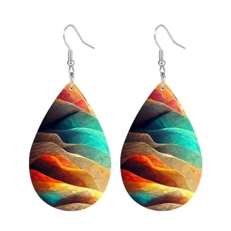 Pendientes colgantes de colores vibrantes