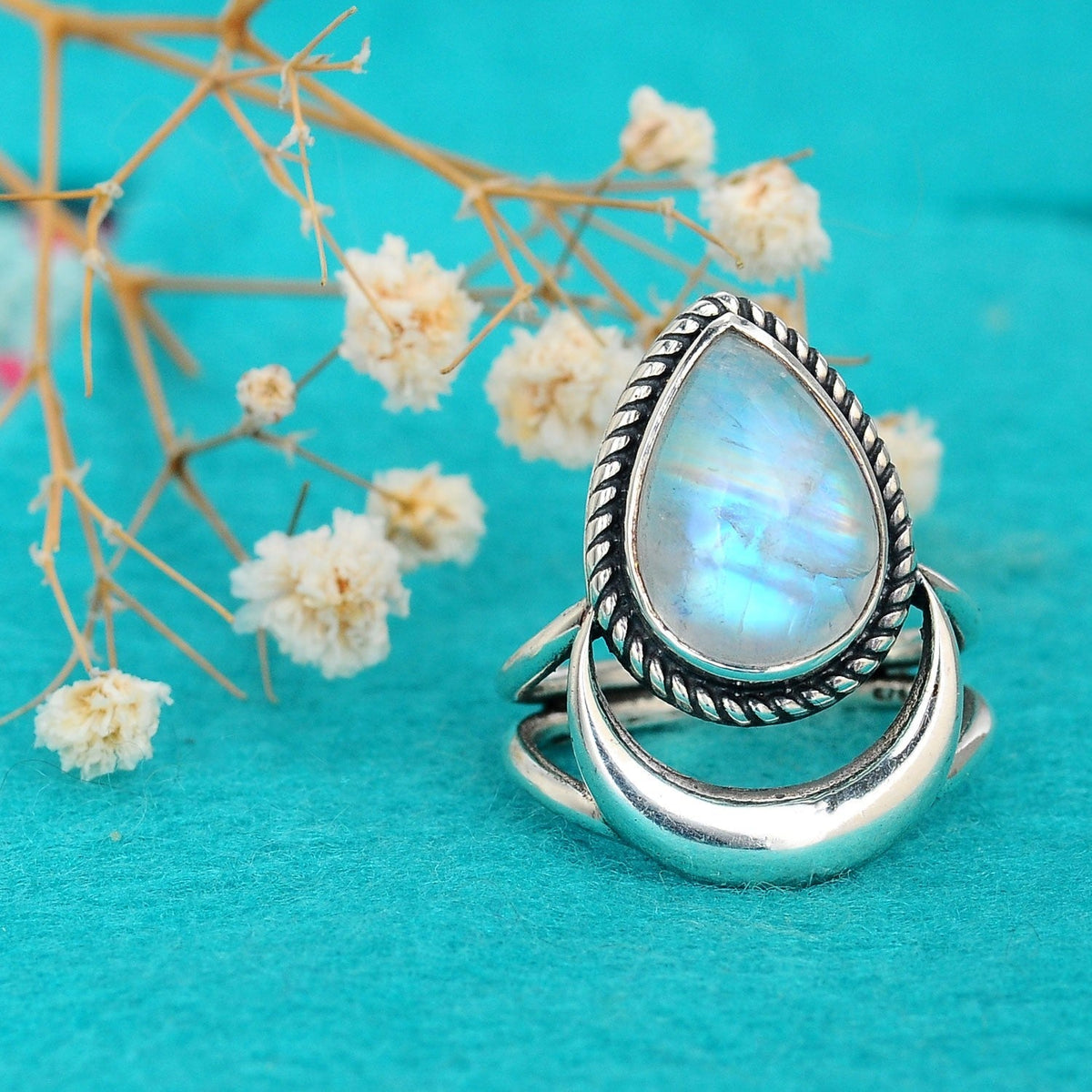 Anillo de piedra lunar con luna creciente – imagen 3