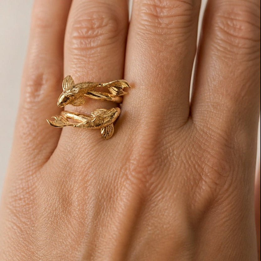 Anillo vintage de koi con charm
