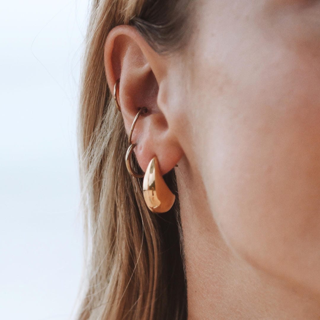 Pendientes aro de gota dorados – imagen 2
