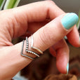 Anillo bohemio de triple chevron – imagen 3
