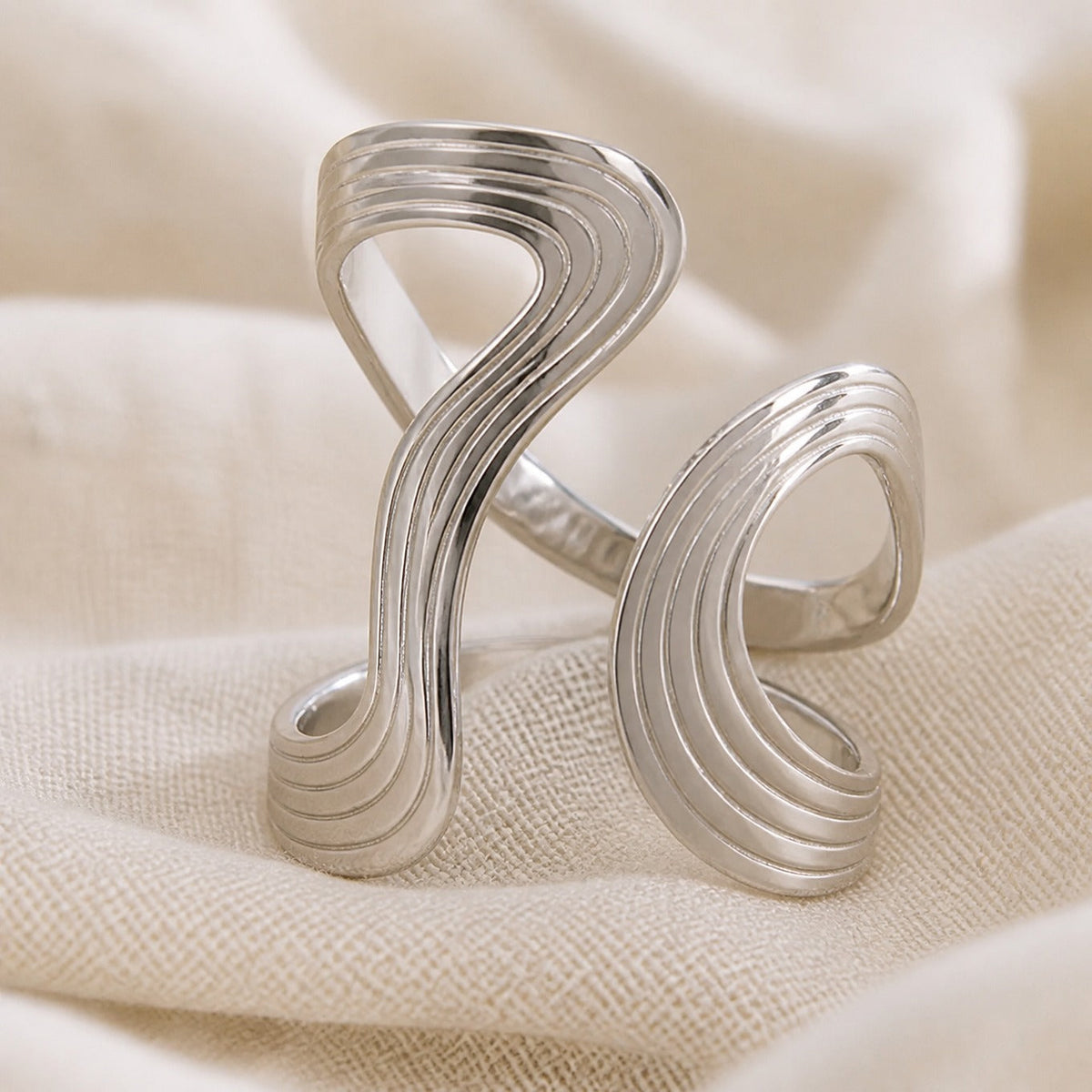 Anillo de banda ondulada Heritage – imagen 3