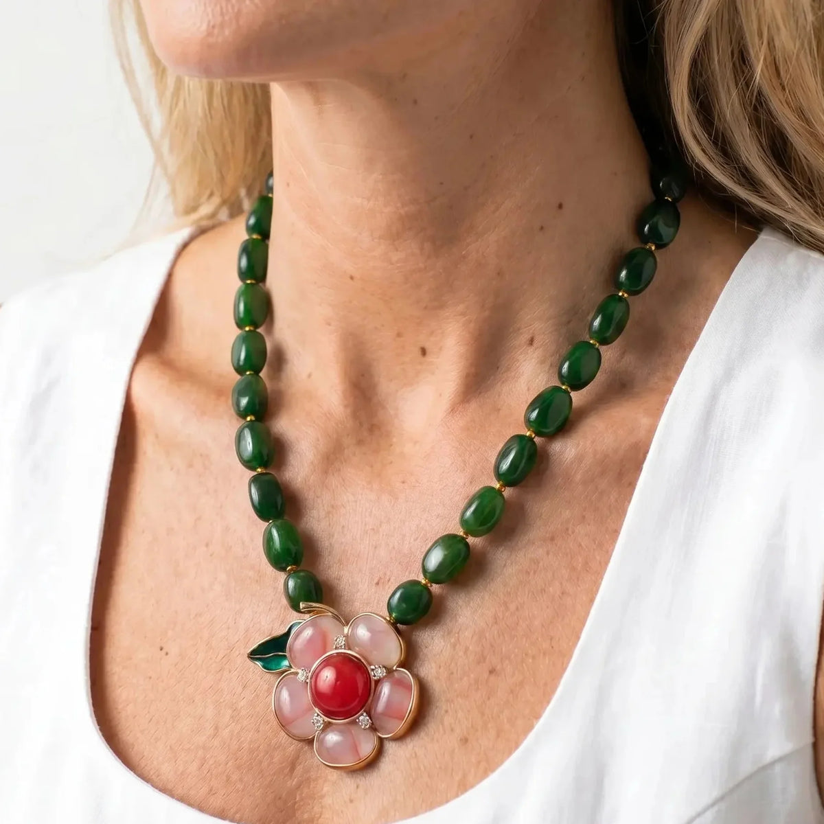 Collar vintage de flor verde – imagen 2
